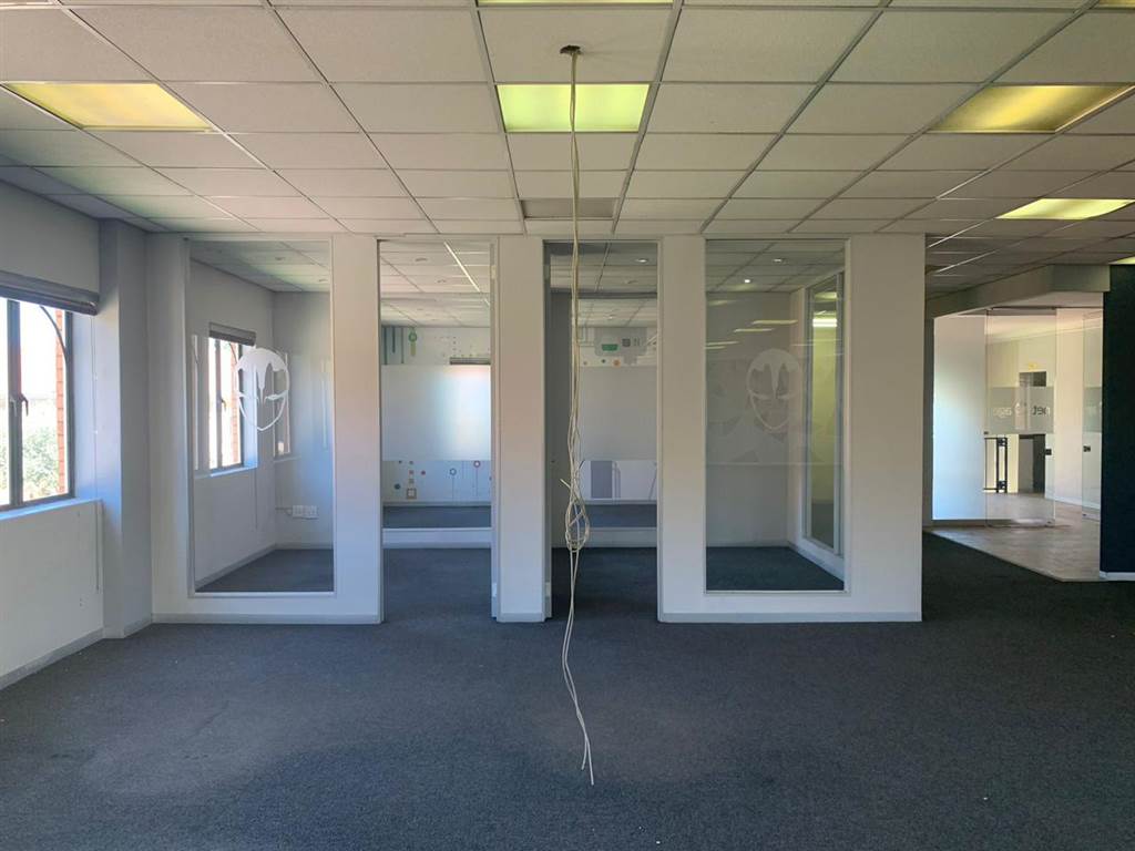 342  m² Commercial space in Rivonia photo number 11