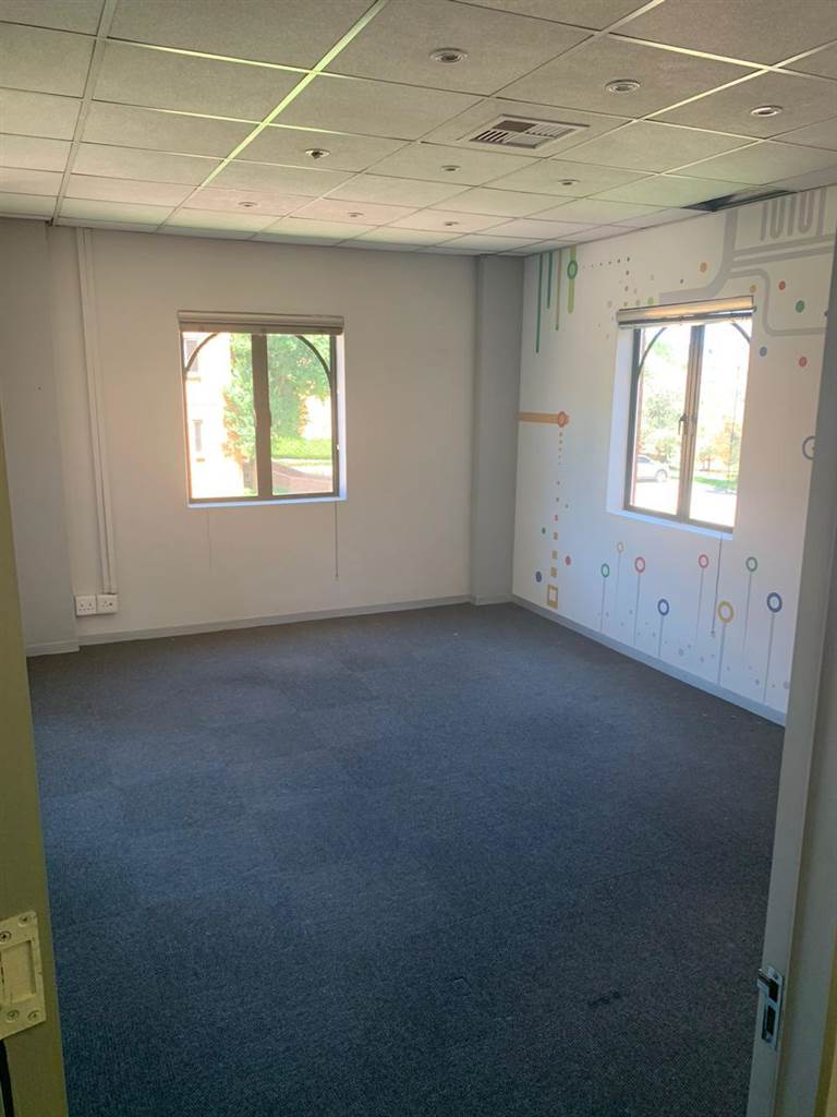 342  m² Commercial space in Rivonia photo number 9