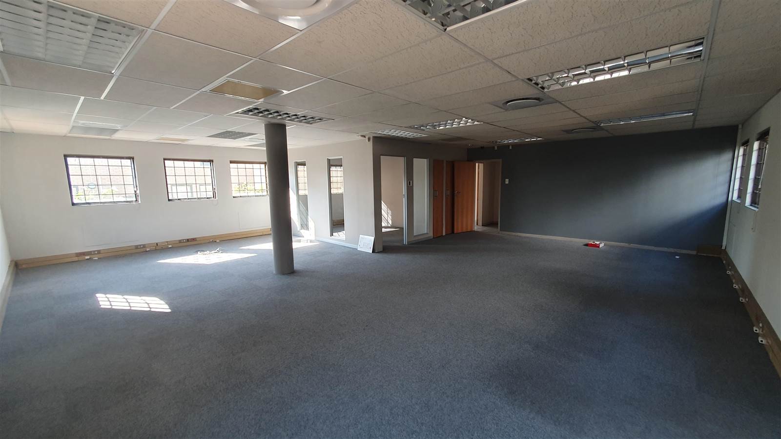 372  m² Commercial space in Lydiana photo number 14