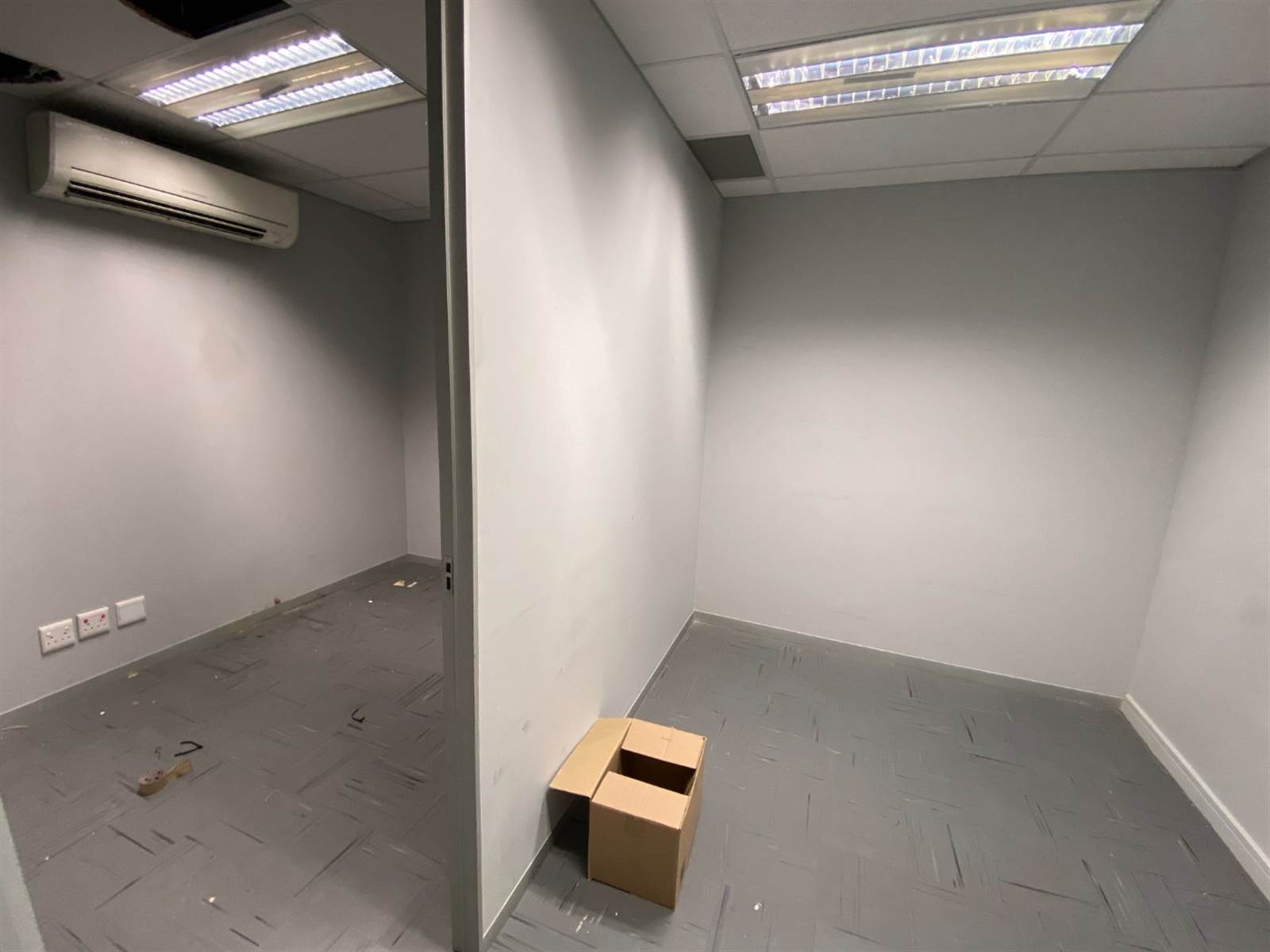 350  m² Office Space in Menlyn photo number 20