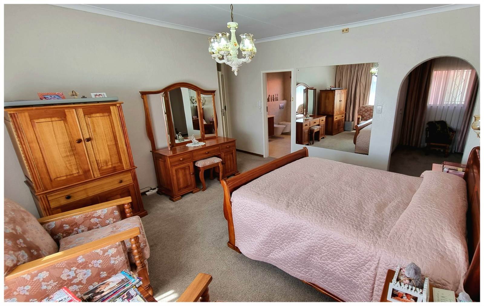 6 Bed House in Kloofendal photo number 16