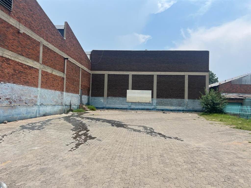 3000  m² Industrial space in Benoni Central photo number 2