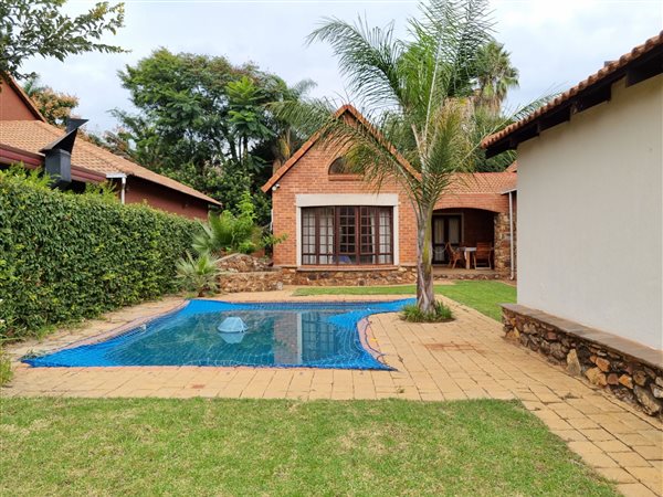 4 Bedroom House 4 Bedroom House