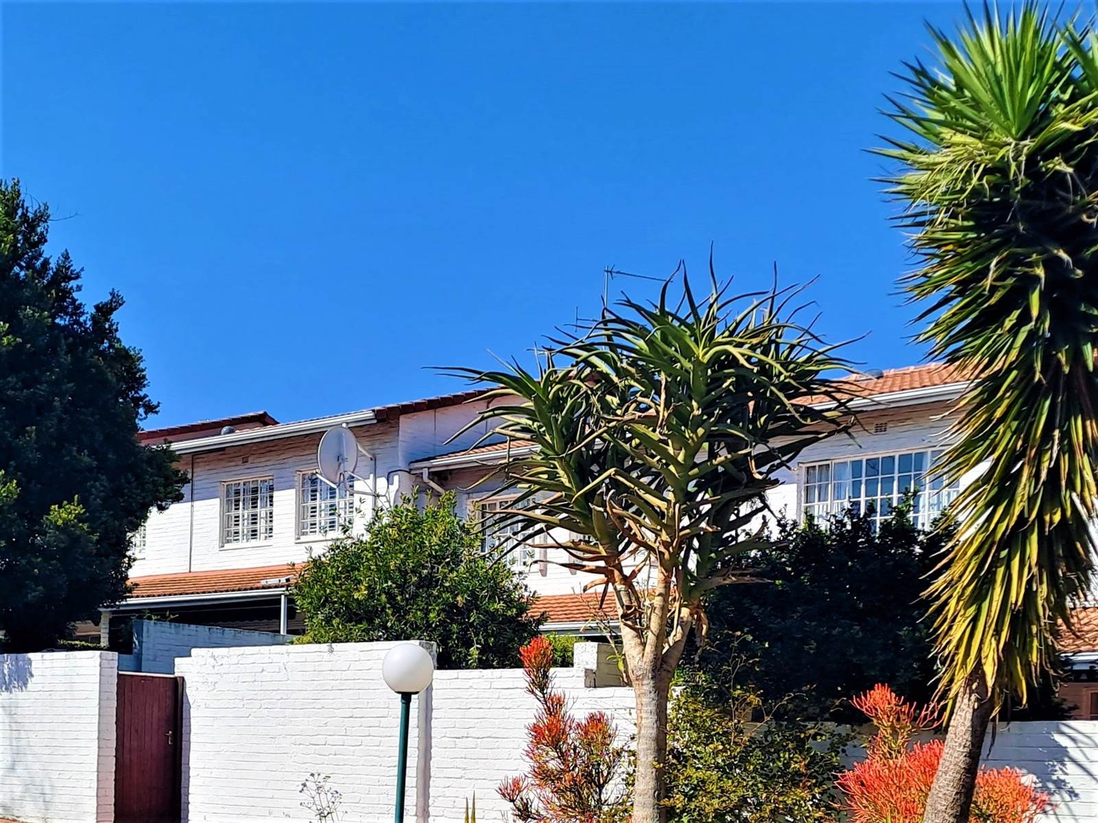 3 Bed Townhouse in Craighall Park photo number 1