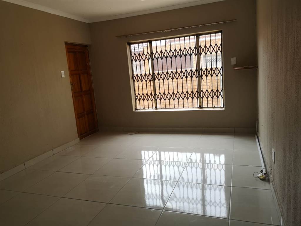 3 Bed Townhouse in Penina Park photo number 7