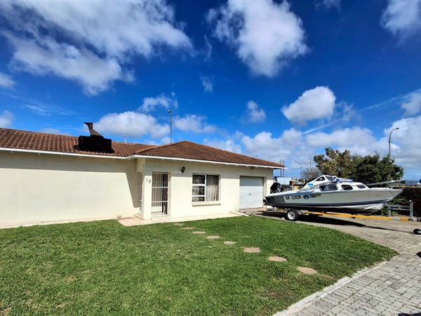 3 Bedroom Townhouse 3 Bedroom Townhouse