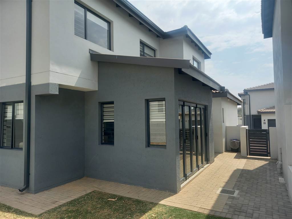 3 Bed Duplex to rent in Little Falls RR4202578 Private Property