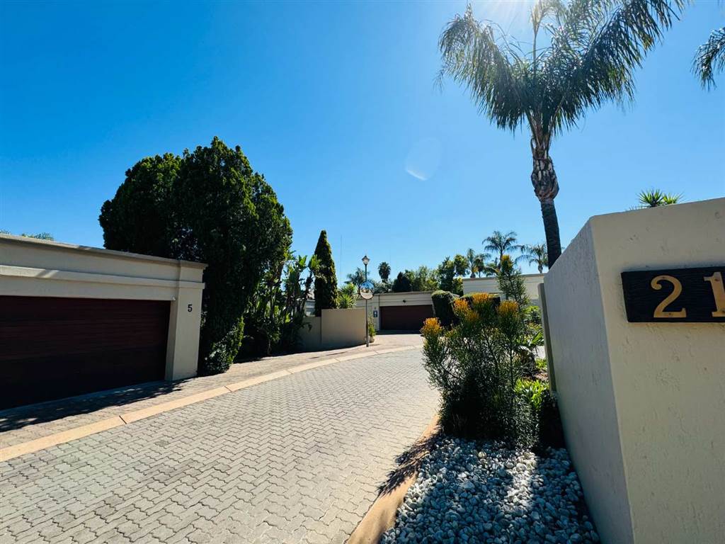 3 Bed Cluster for sale in Sunninghill T4607553 Private Property