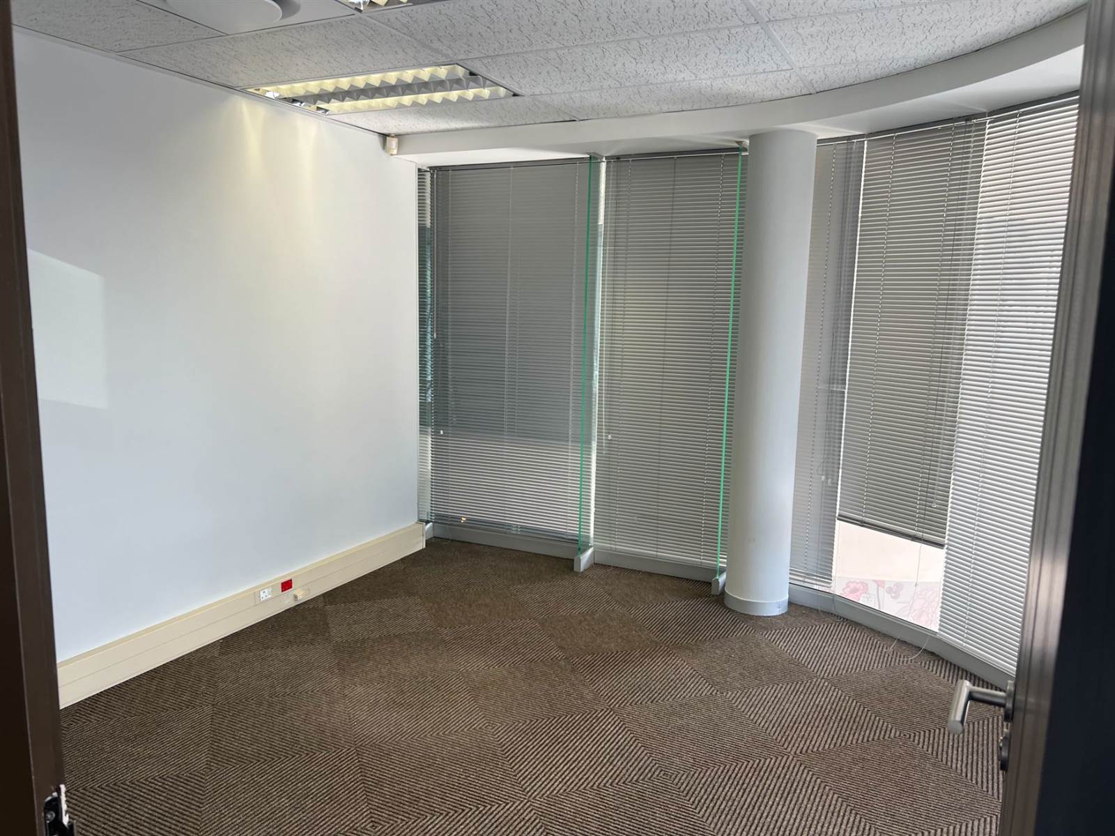 144  m² Commercial space in Nelspruit photo number 8
