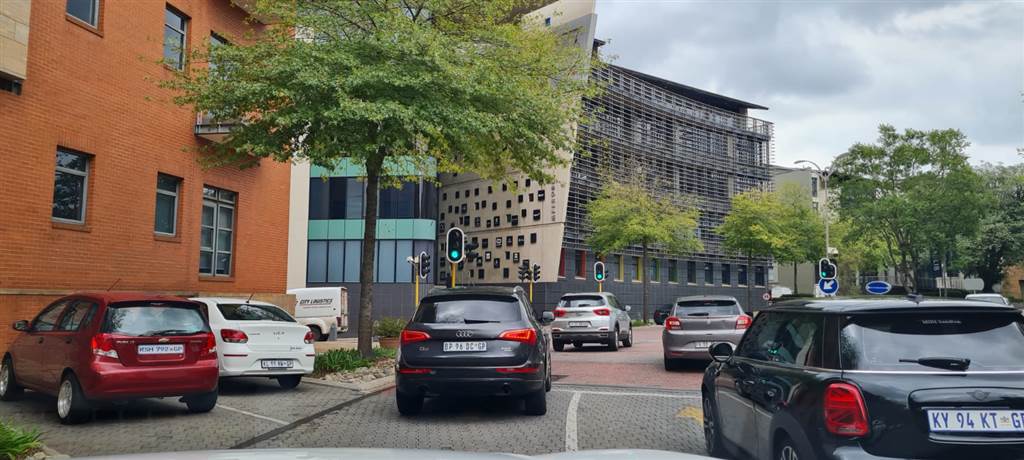 252  m² Office Space in Melrose Arch photo number 1