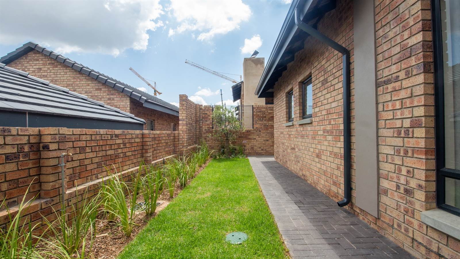 2 Bed House in Roodepoort Central photo number 21