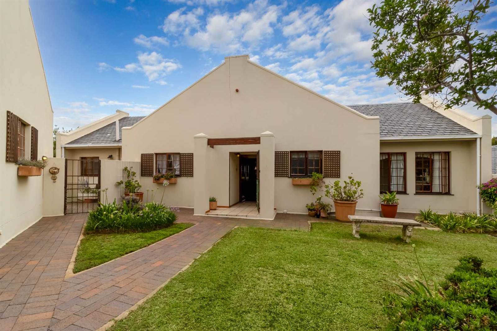 3 Bed House in Lonehill photo number 24