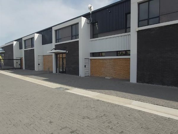 1 550  m² Industrial space