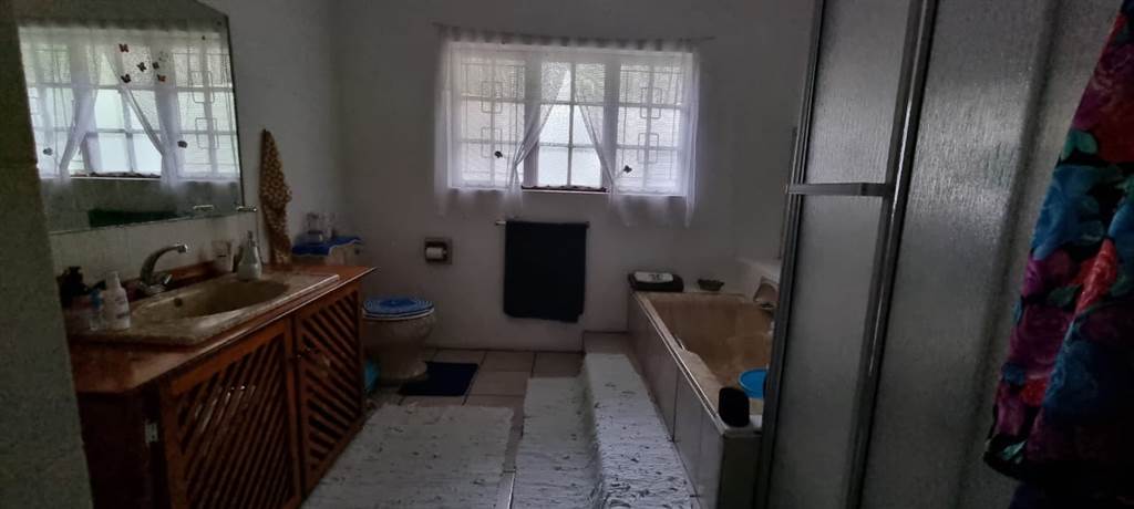 11 Bed House in Eshowe photo number 17