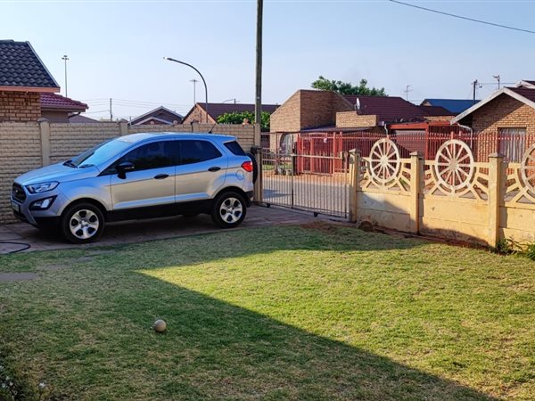3 Bed House in Retswelele