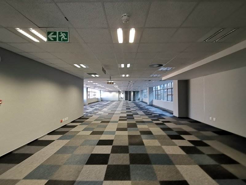 699  m² Office Space in Rosebank photo number 19
