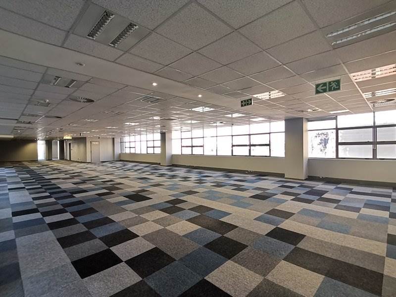 699  m² Office Space in Rosebank photo number 16