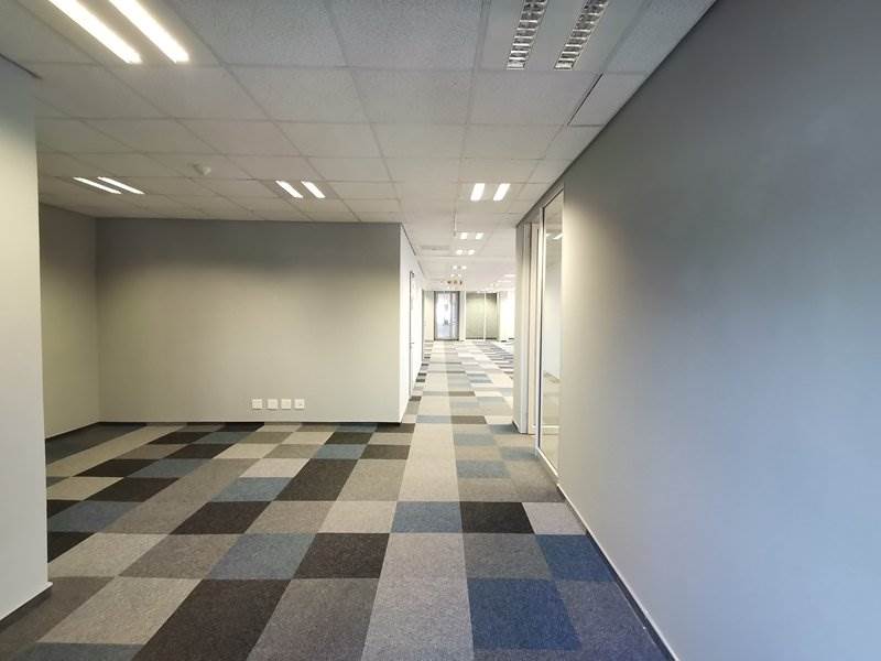 699  m² Office Space in Rosebank photo number 9
