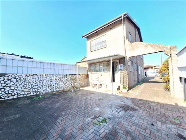 3 Bedroom House 3 Bedroom House