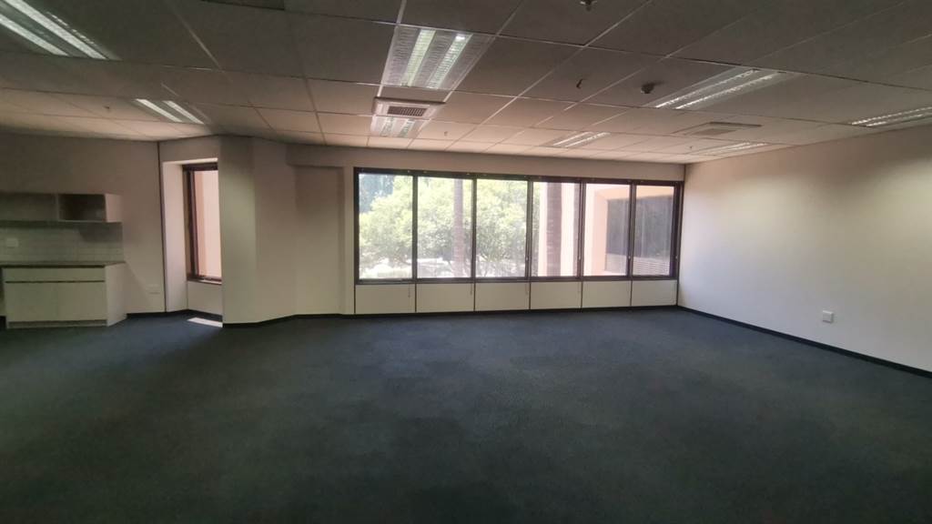 168  m² Commercial space in Parktown photo number 13
