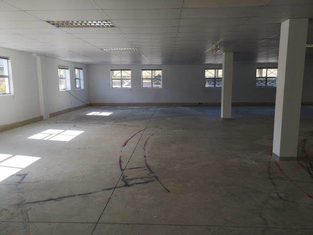 609  m² Office Space in Halfway Gardens photo number 10