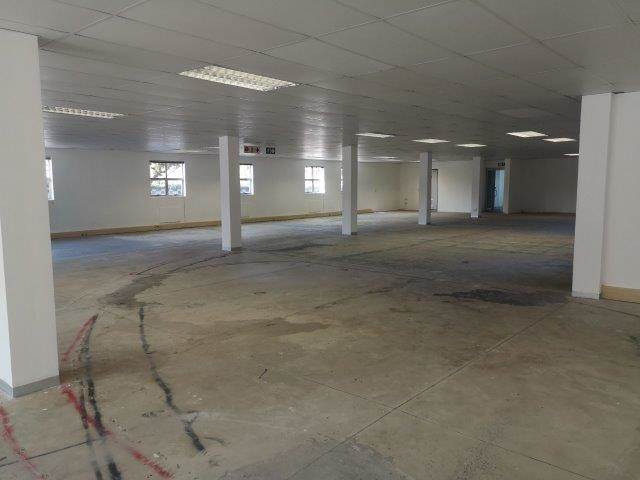 609  m² Office Space in Halfway Gardens photo number 11