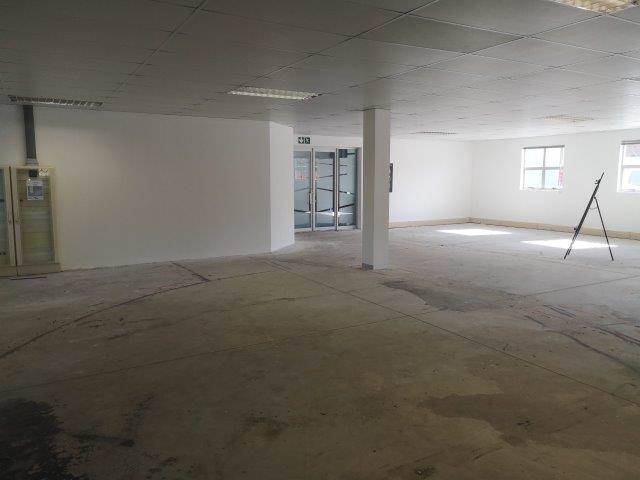 609  m² Office Space in Halfway Gardens photo number 15