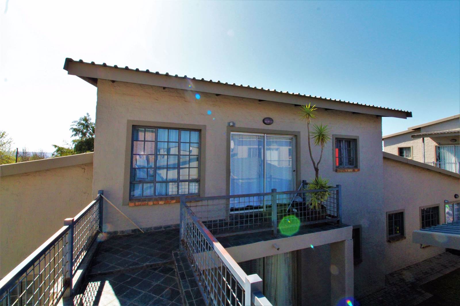 2 Bed Townhouse in Witbank Central photo number 16