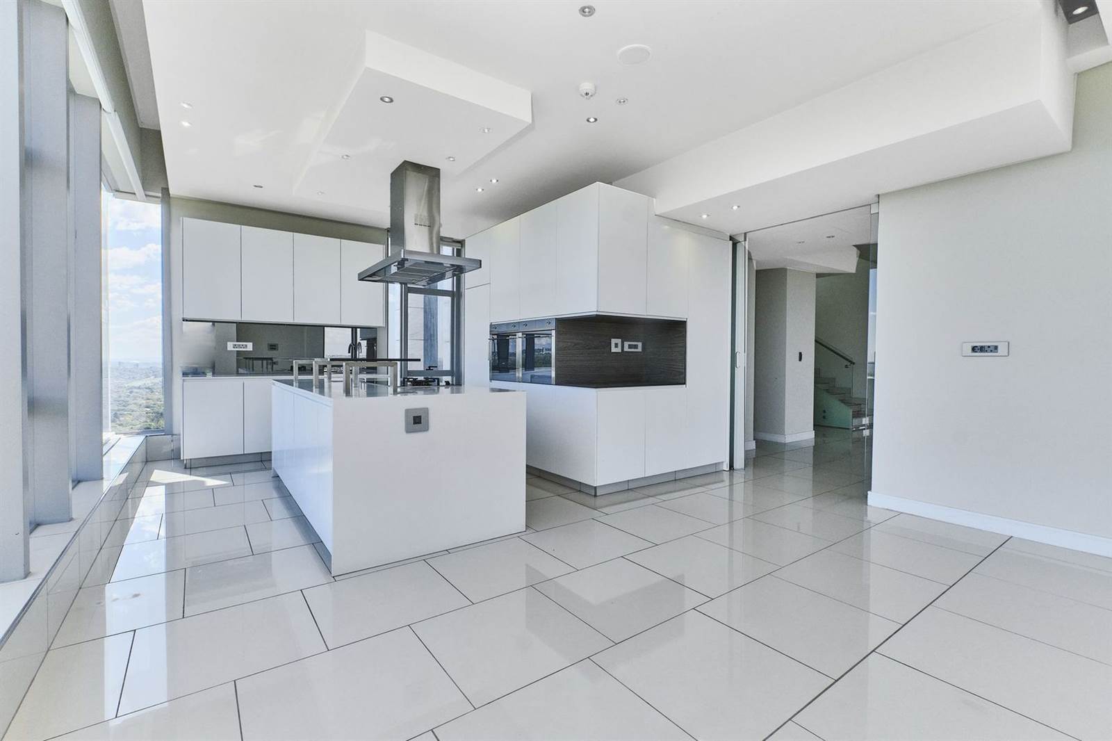 4 Bed Penthouse in Sandhurst photo number 23