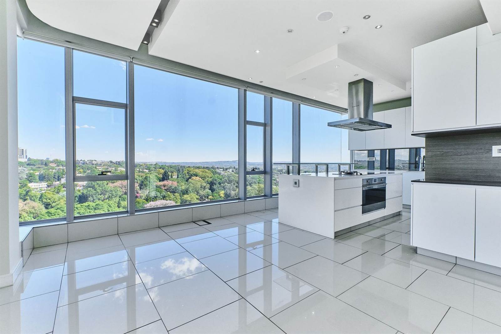 4 Bed Penthouse in Sandhurst photo number 22