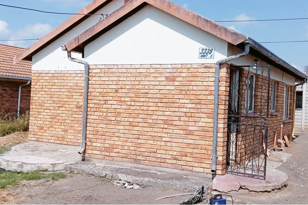 2 Bed House in Rustenburg Central photo number 12