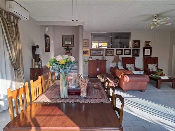 3 Bedroom Townhouse 3 Bedroom Townhouse