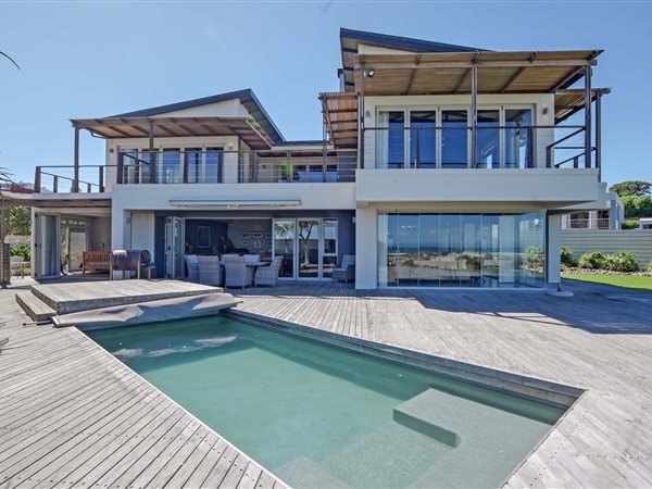 6 Bedroom House 6 Bedroom House