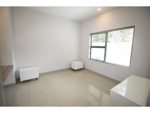 2 Bed Townhouse in Rosebank photo number 19
