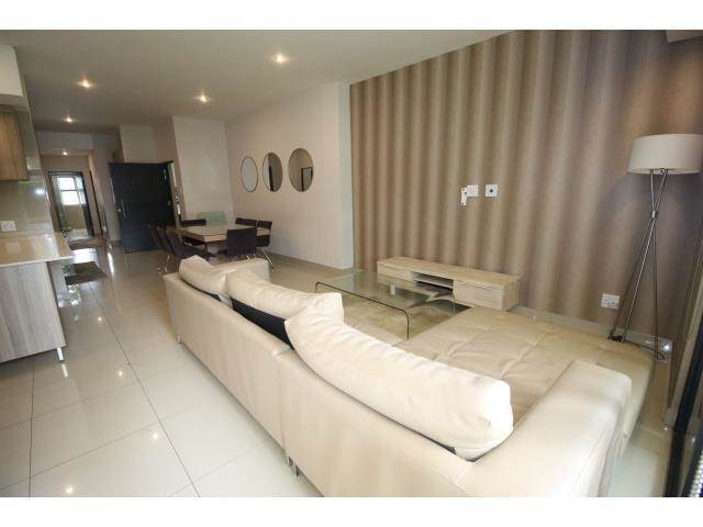 2 Bed Townhouse in Rosebank photo number 6
