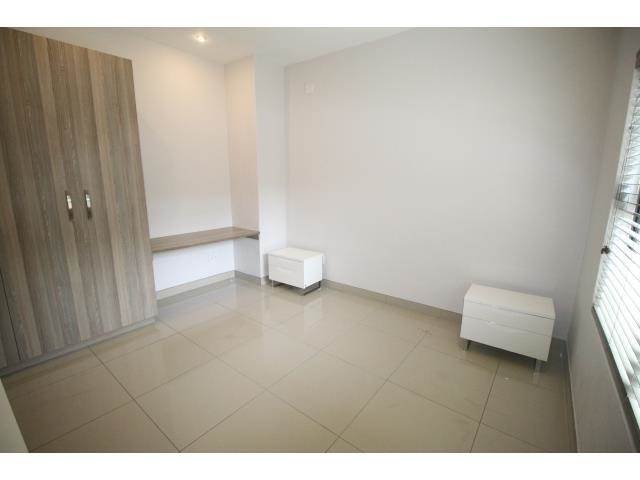 2 Bed Townhouse in Rosebank photo number 18