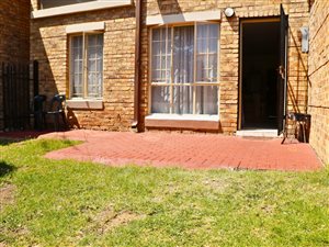 1 Bed Apartment in Silver Lakes