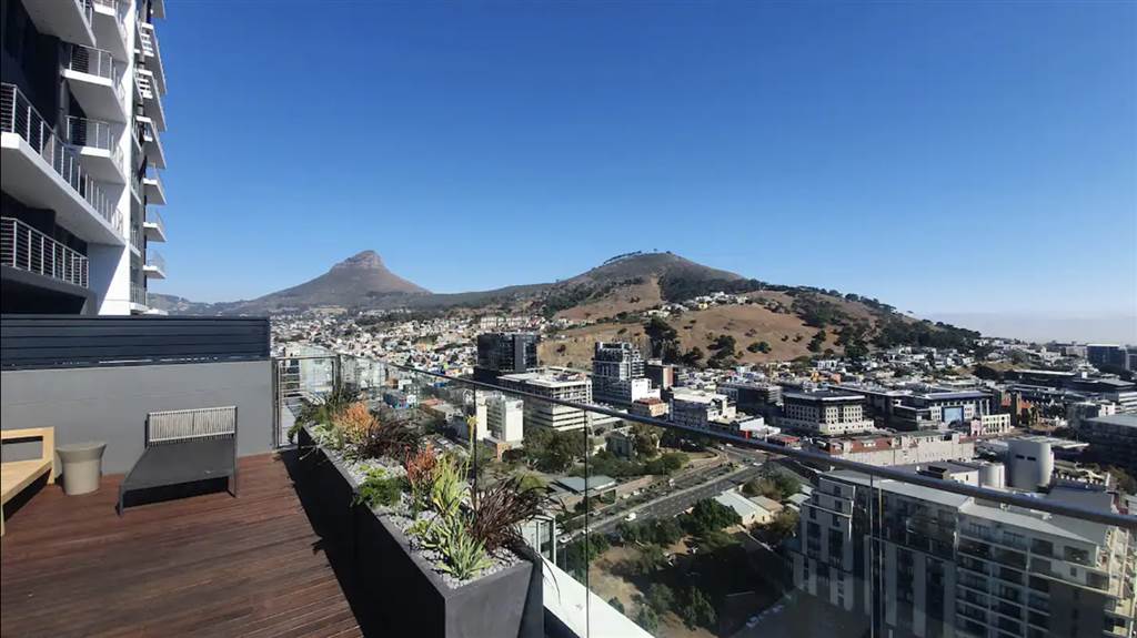 1 Bed Apartment in Cape Town City Centre photo number 24