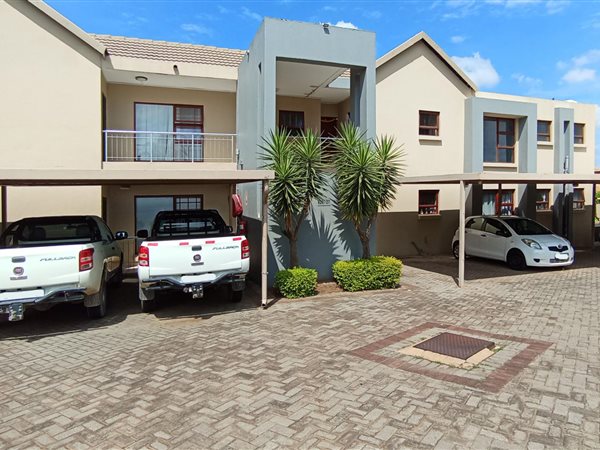 3 Bed Townhouse in Krugersdorp Central