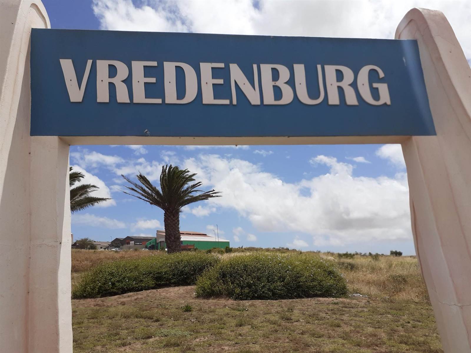 1850 m² Land available in Vredenburg photo number 1