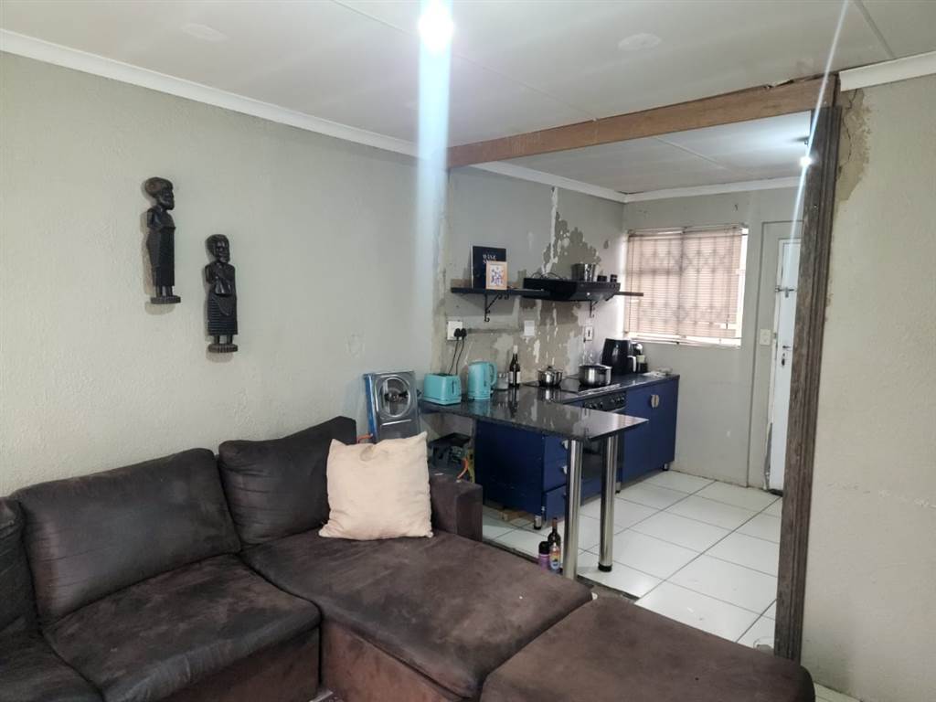 2 Bed House in Naledi photo number 13