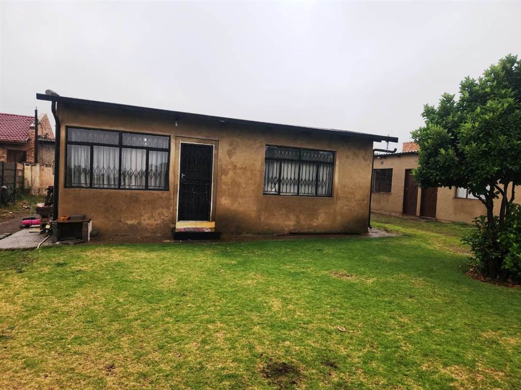 2 Bed House in Naledi photo number 3