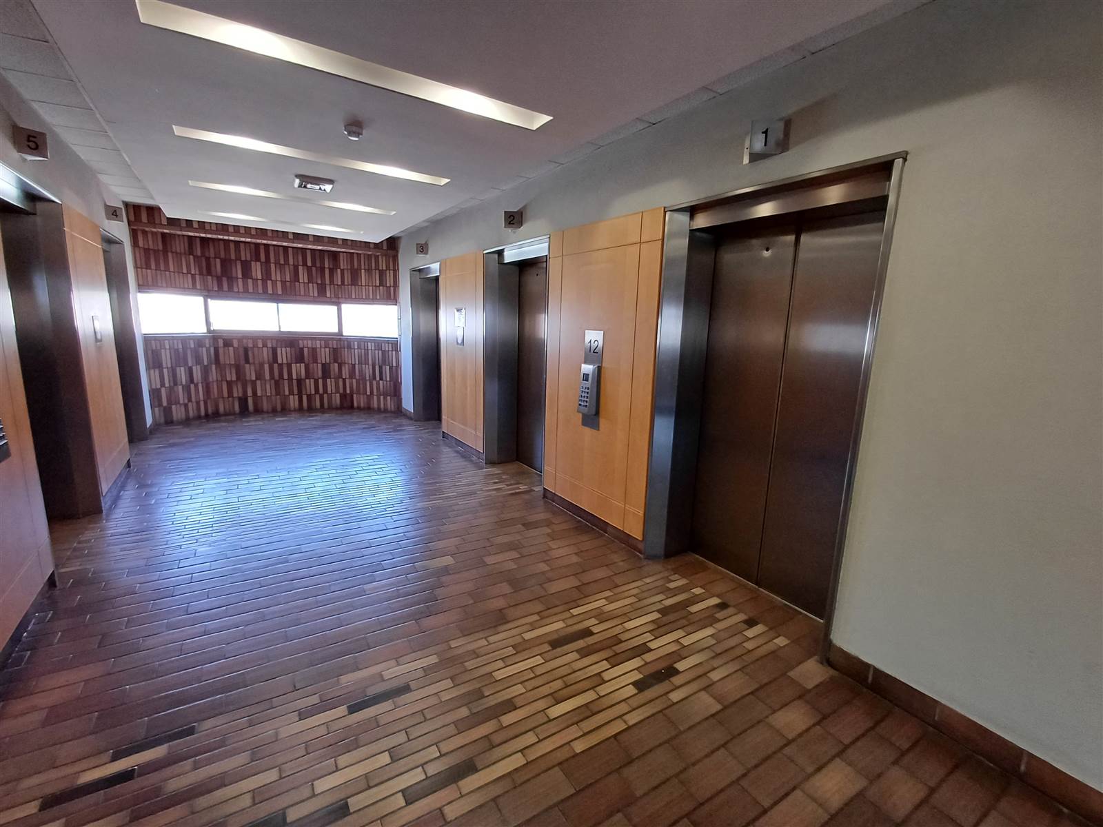 433.7  m² Commercial space in Durban CBD photo number 5