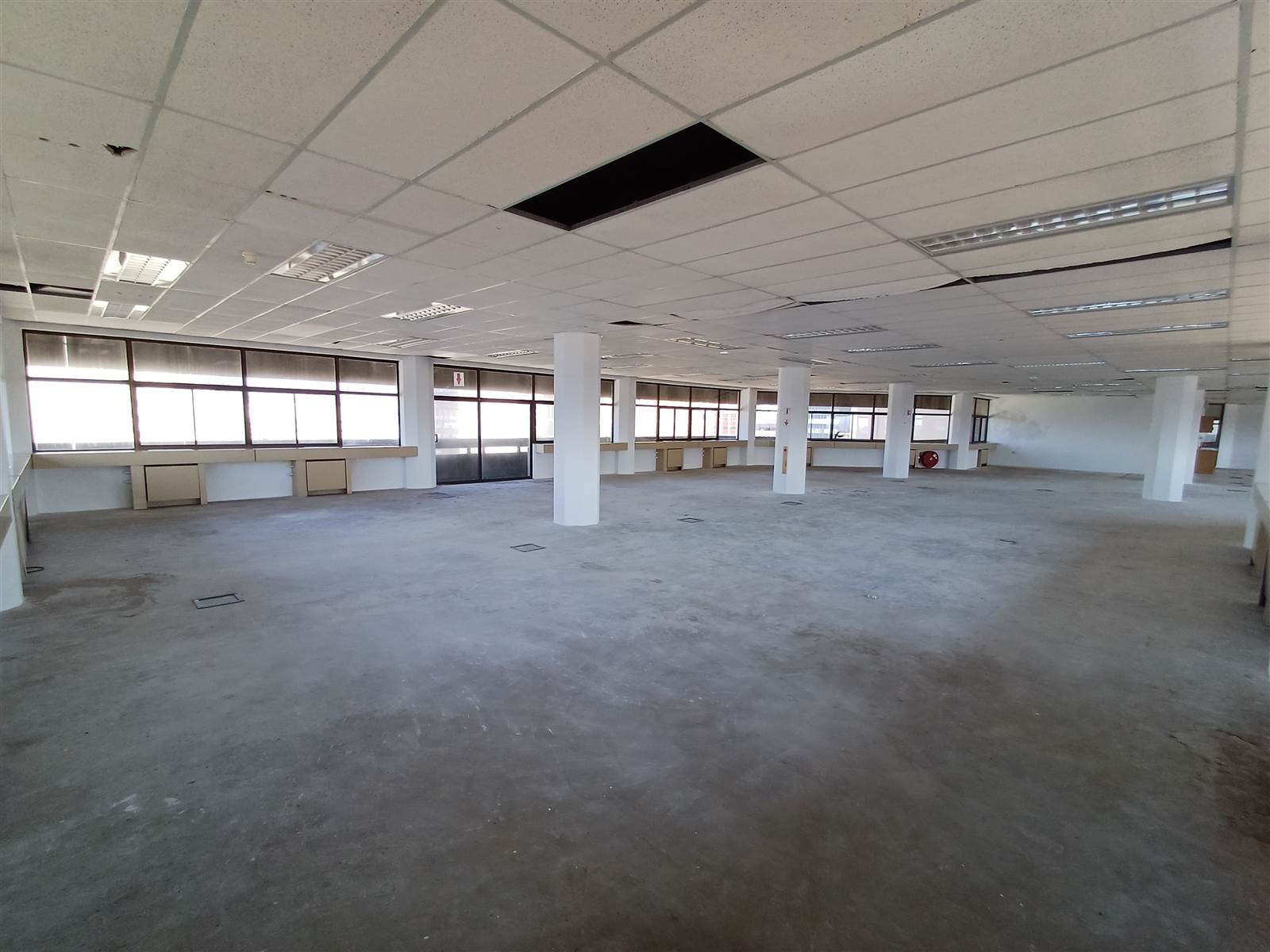 433.7  m² Commercial space in Durban CBD photo number 8