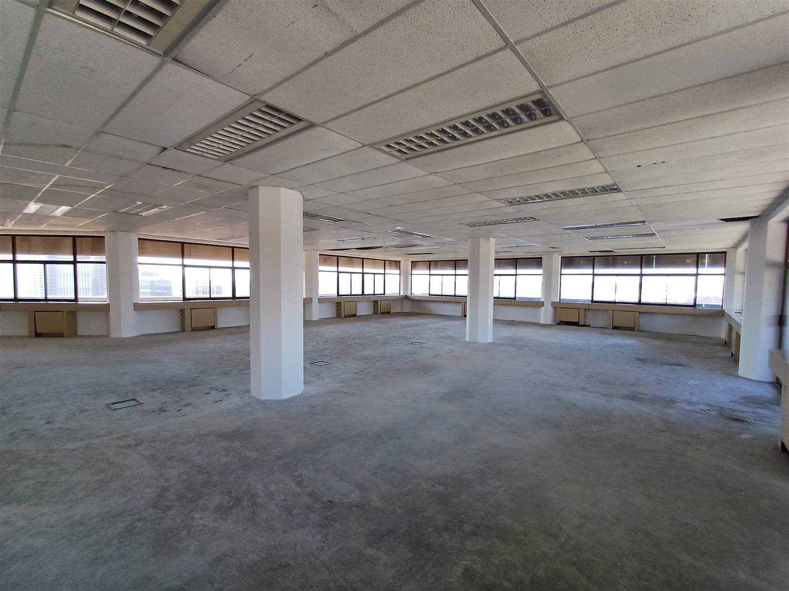 433.7  m² Commercial space in Durban CBD photo number 11