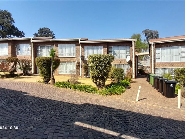 2 Bedroom Townhouse 2 Bedroom Townhouse