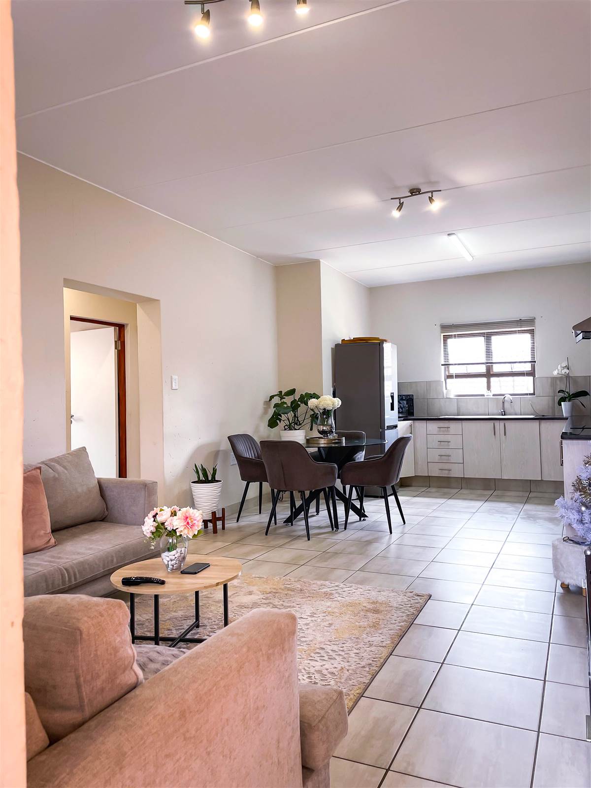 2 Bed Apartment in Beyers Park photo number 4