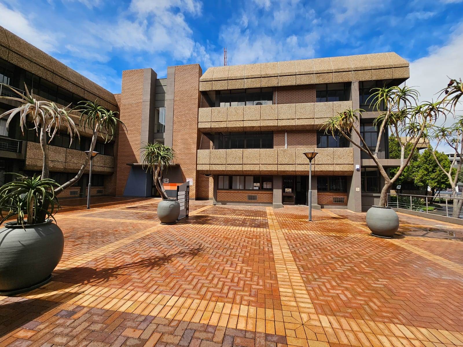 484  m² Commercial space in Centurion CBD photo number 1