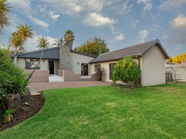 4 Bedroom House 4 Bedroom House