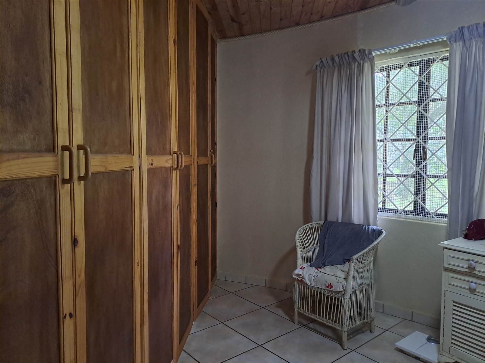 3 Bed Townhouse in Umtentweni photo number 9